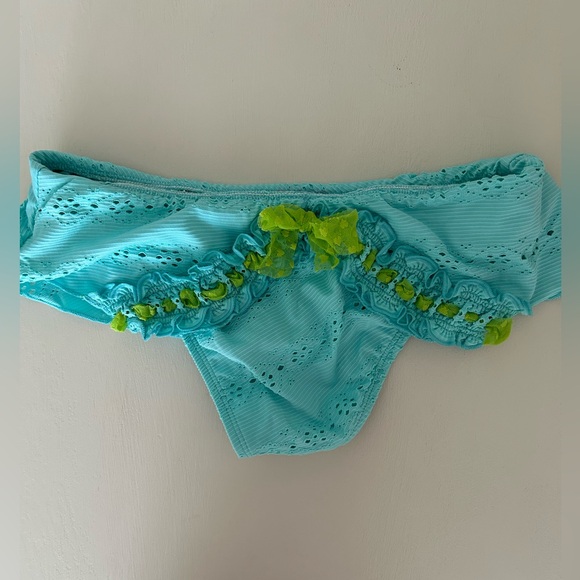 y2k Betsey Johnson Aqua and Lime Green Eyelet and Mesh Bikini 
Size: Small
EUC - Picture 14 of 16